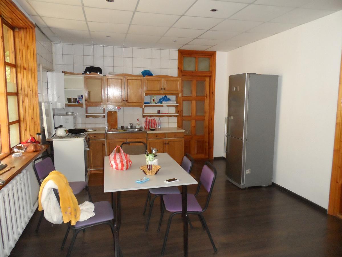 Freedom Hostel אלמטי מראה חיצוני תמונה