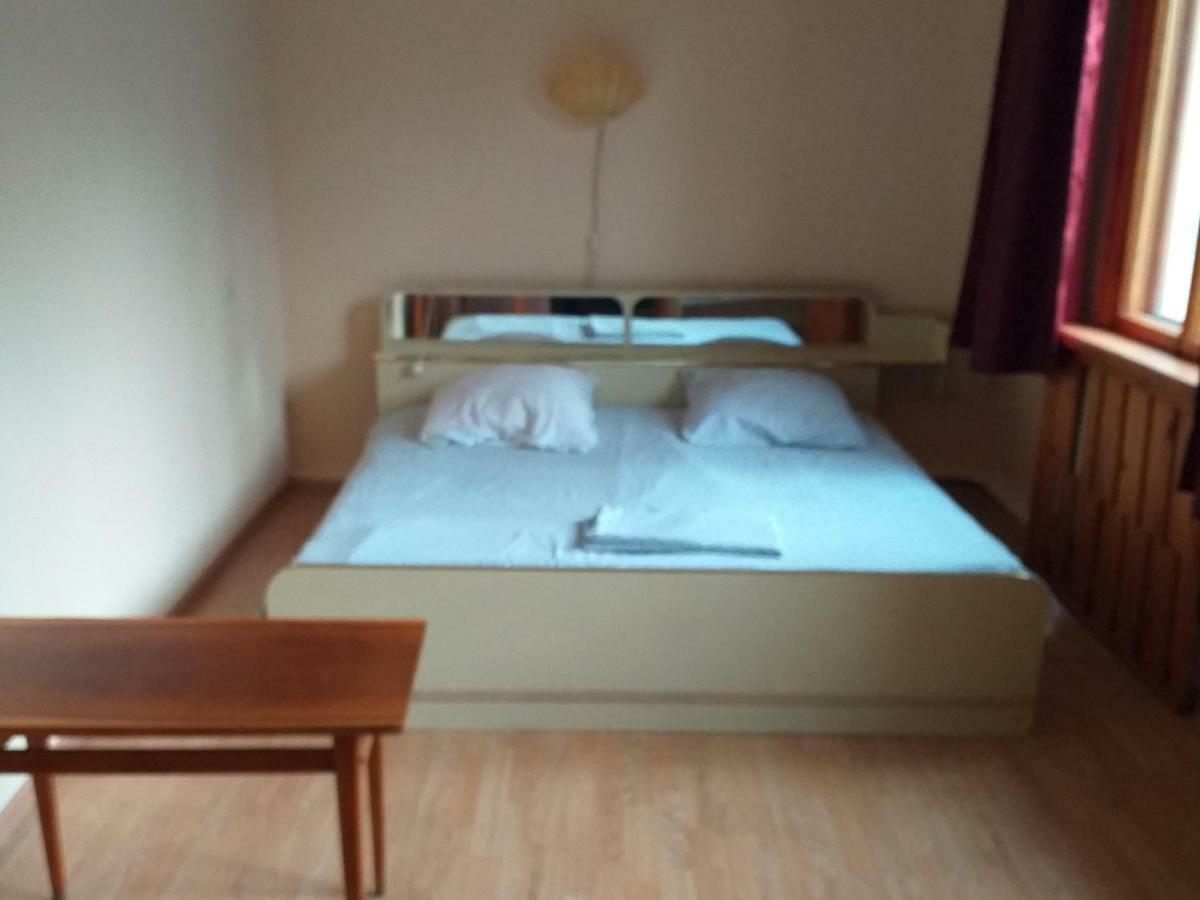 Freedom Hostel אלמטי מראה חיצוני תמונה